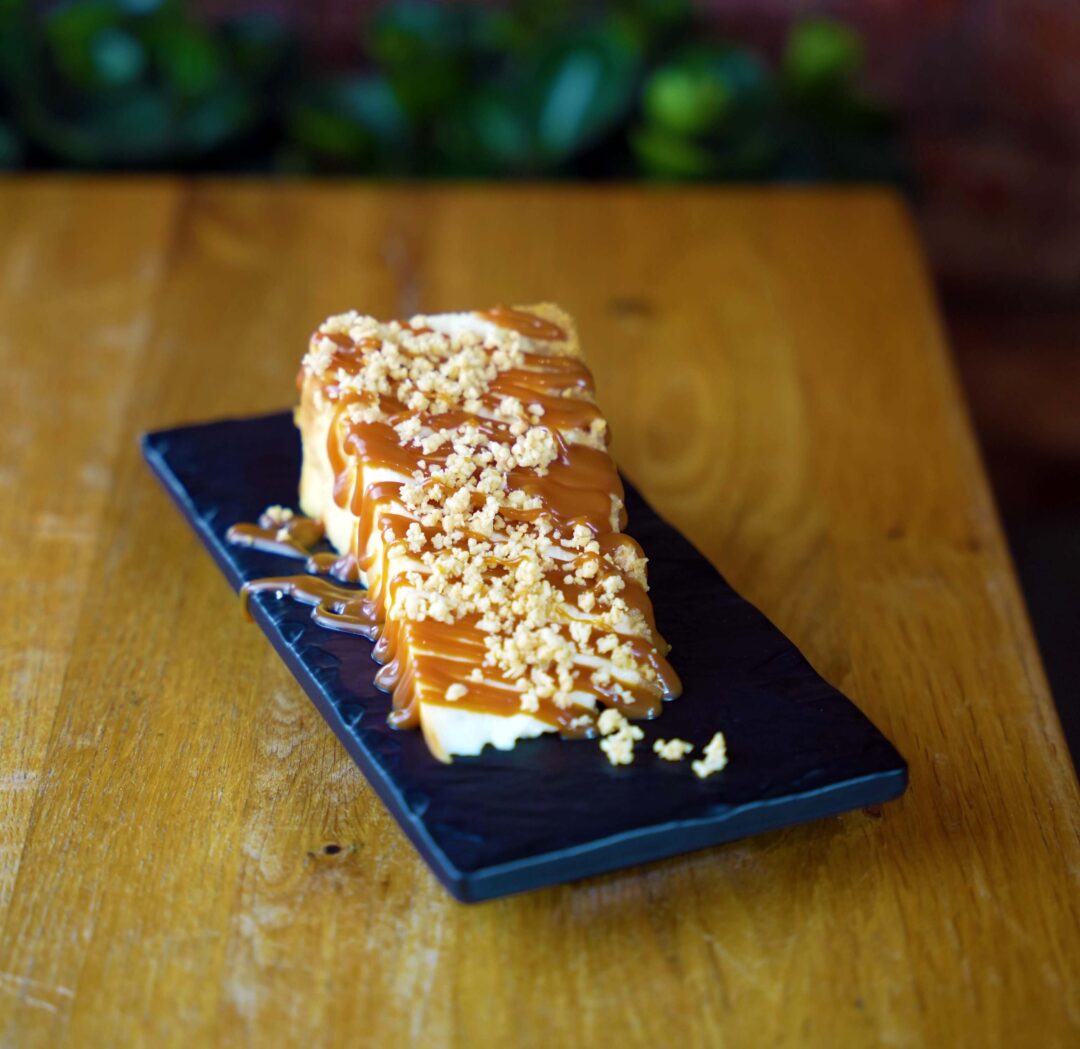 Cheesecake Karamell und Erdnuss-Crunch